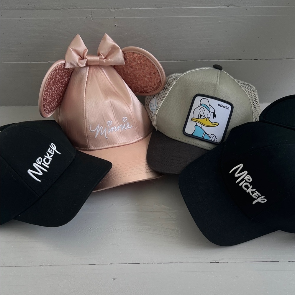 Disney Hats Family Pack 4 Vacation 2 Adult Hats 2 Kids Hat in black as Pictured